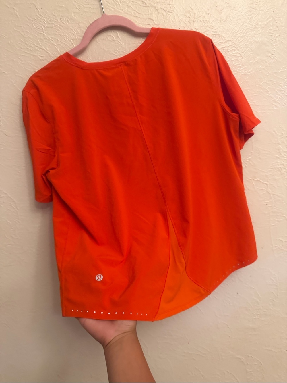Lululemon Coral Short-Sleeve Stretch Running Tee - Picture 7 of 8